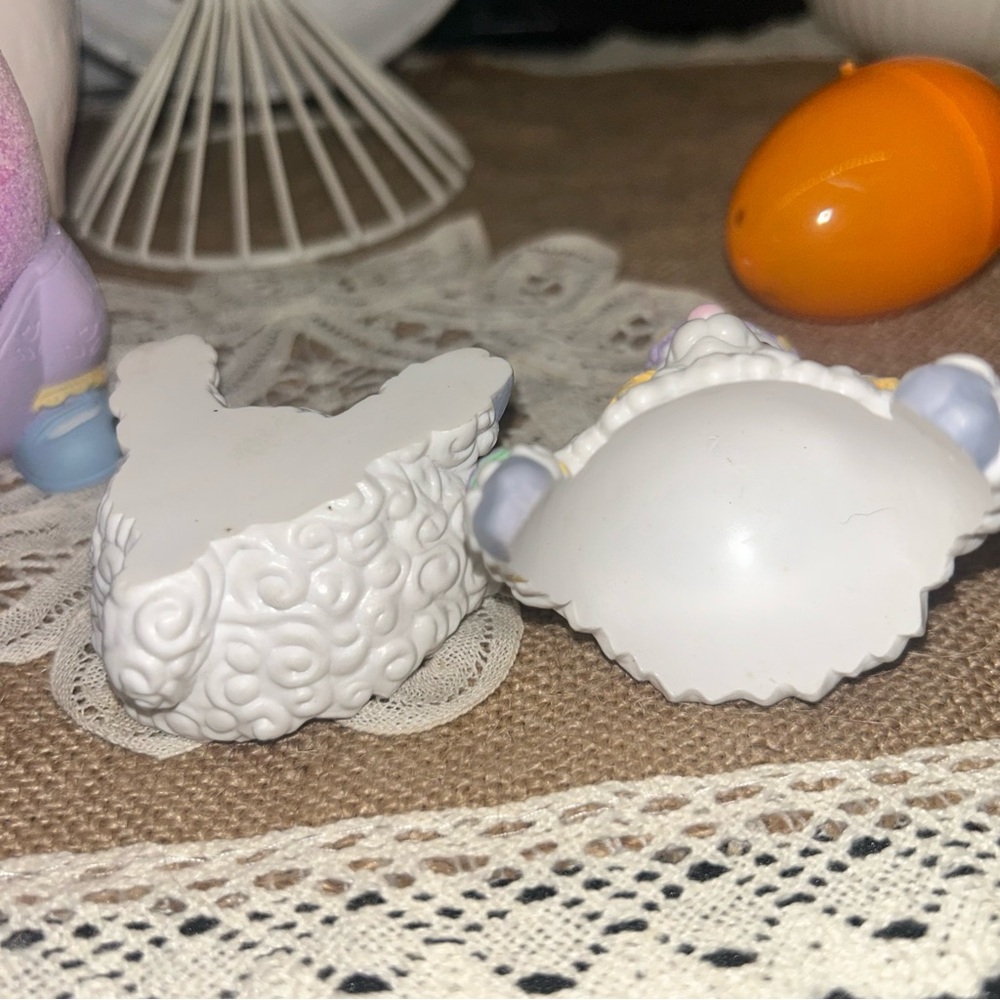 Vintage Avon 1997 Easter Egg Pals Lamb and Bunny set egg holders 4" plastic - Picture 6 of 11